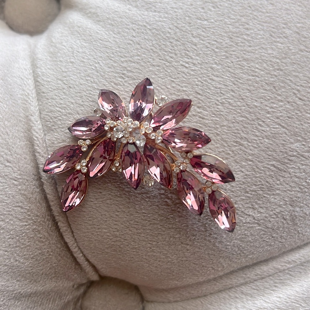 Antique cherry blossom brooch ✨🥂🎀🌸